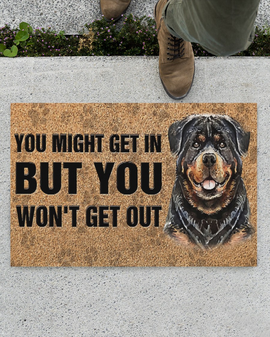 Rottweiler you might get in but you won't get out doormat 1
