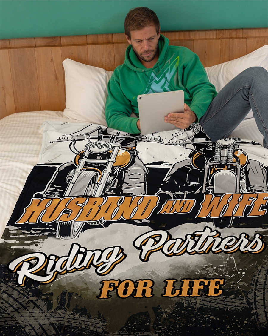 Husband and wife riding partners blanket 3