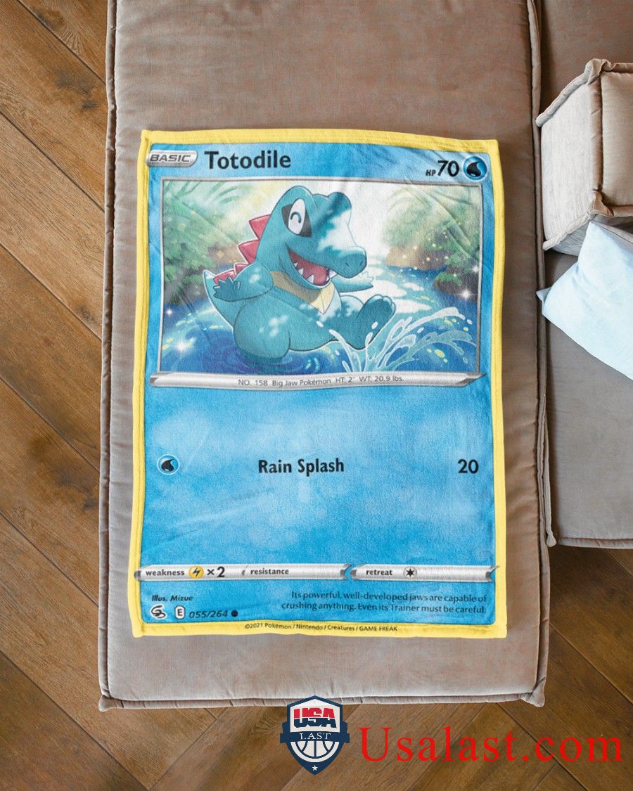 Pokemon-Totodile-Fusion-Strike-Blanket-2.jpg