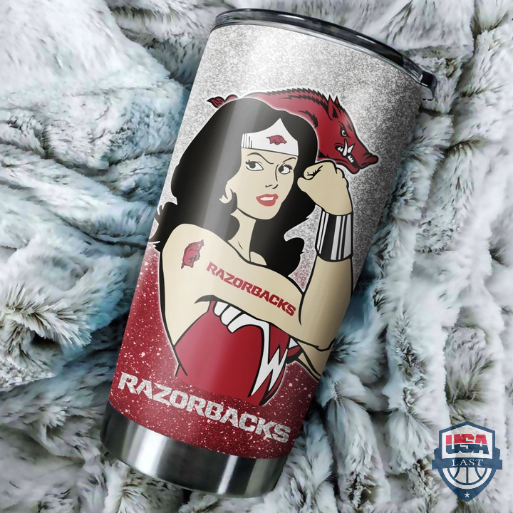 BKvwNKM4-T240122-155xxxArkansas-Razorbacks-Wonder-Woman-Custom-Name-Tumbler-2.jpg