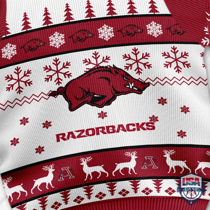 JQwKGZuC-T240122-149xxxNCAA-Arkansas-Razorbacks-Custom-Name-Sweater-1.jpg