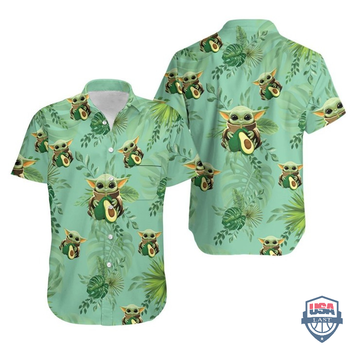 KKKj7sc5-T080122-170xxxBaby-Yoda-Hugging-Avocadoes-Hawaiian-Shirt-2.jpg