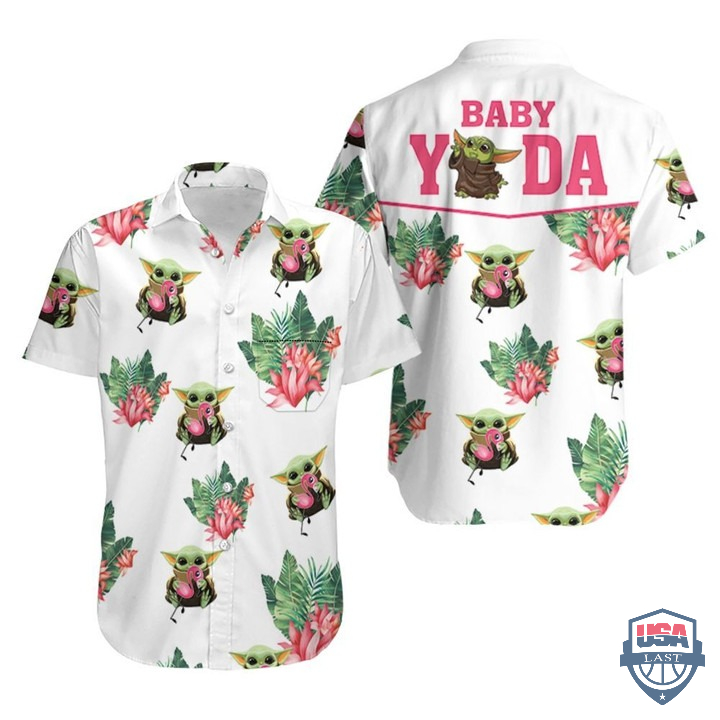 Qe25g9A5-T080122-179xxxBaby-Yoda-Hugging-Flamingos-Lotuses-On-Black-Hawaiian-Shirt-2.jpg