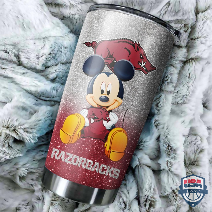 SUNV5qDP-T240122-171xxxMickey-Mouse-Hug-Arkansas-Razorbacks-Stainless-Tumbler-2.jpg