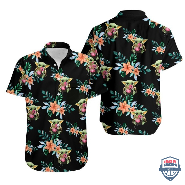 TfFKGb1l-T080122-175xxxBaby-Yoda-Hugging-Flamingos-Colorful-Flowers-Hawaiian-Shirt-2.jpg