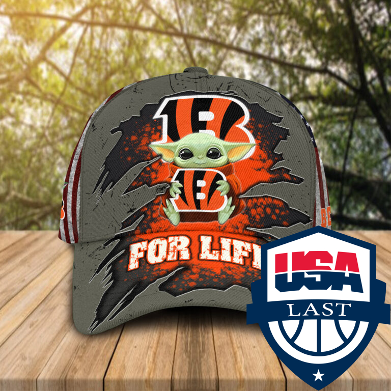 2CWIoprU-TH090322-07xxxBaby-Yoda-NFL-Cincinnati-Bengals-For-Life-Cap.jpg