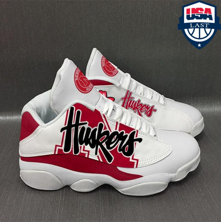 2EIEMzJM-TH140322-36xxxNebraska-Cornhuskers-NCAA-Air-Jordan-13-sneaker3.jpg