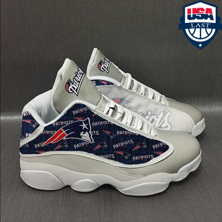 5I1tnmM2-TH140322-34xxxNew-England-Patriots-NFL-ver-8-Air-Jordan-13-sneaker1.jpg