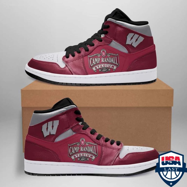 7qp8XMyG-TH260322-42xxxWisconsin-Badgers-NCAA-Basketball-ver-3-Air-Jordan-High-Top-Sneaker-Shoes2.jpg