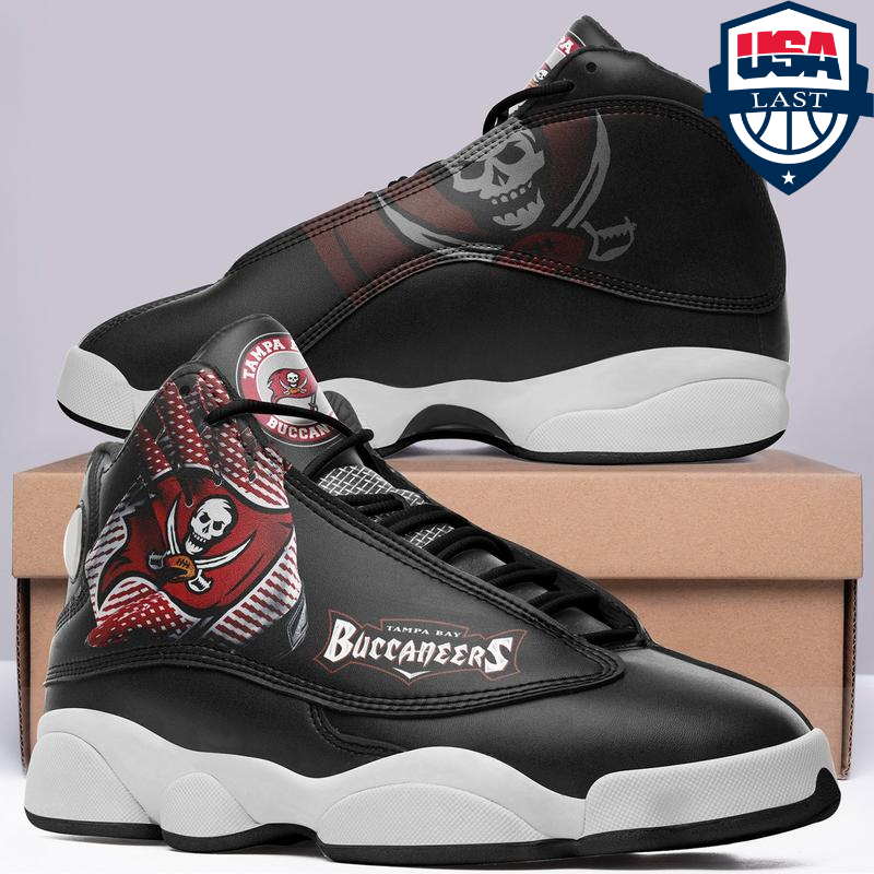 9hMaXEE1-TH110322-14xxxTampa-Bay-Buccaneers-NFL-ver-2-Air-Jordan-13-sneaker3.jpg