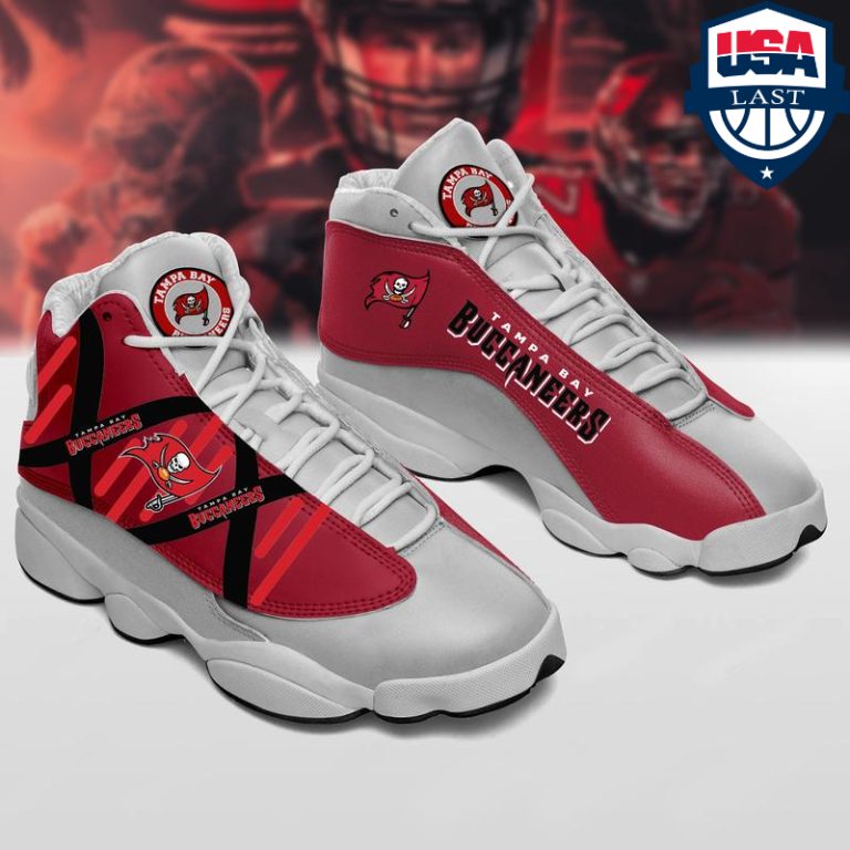 A9KXGo2v-TH110322-18xxxTampa-Bay-Buccaneers-NFL-ver-6-Air-Jordan-13-sneaker2.jpg