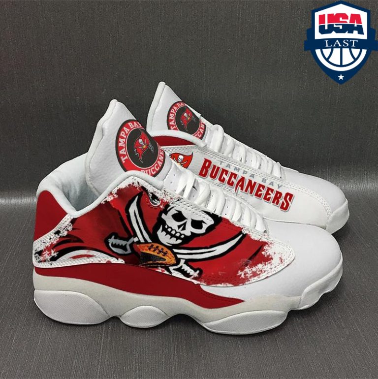 Ha0926WQ-TH110322-17xxxTampa-Bay-Buccaneers-NFL-ver-5-Air-Jordan-13-sneaker.jpg