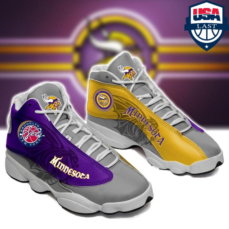 T3TK64fO-TH140322-53xxxMinnesota-Vikings-NFL-ver-3-Air-Jordan-13-sneaker2.jpg