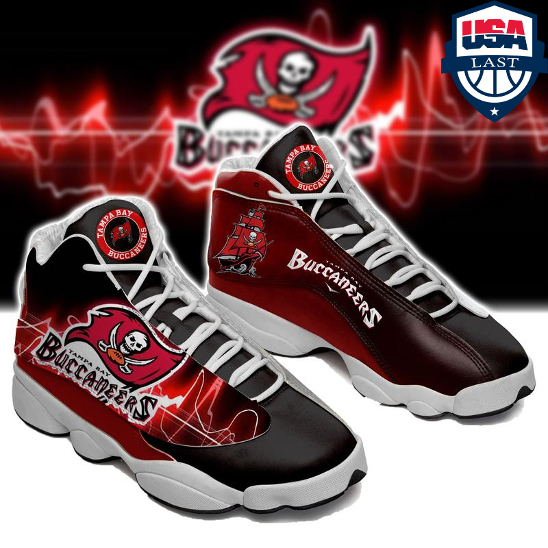 YRwXrFLj-TH110322-19xxxTampa-Bay-Buccaneers-NFL-ver-7-Air-Jordan-13-sneaker3.jpg