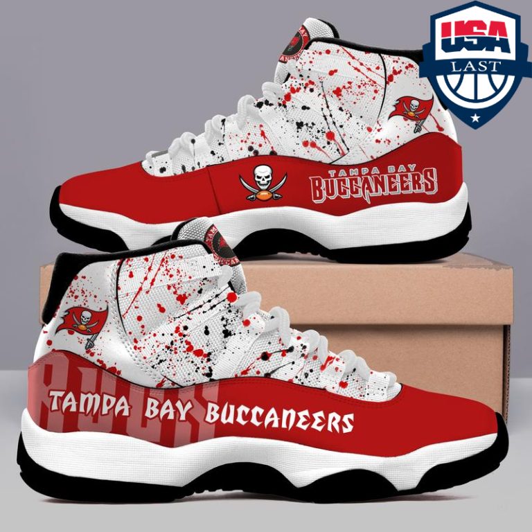 dl3j47x3-TH100322-13xxxTampa-Bay-Buccaneers-NFL-Air-Jordan-11-sneaker1.jpg