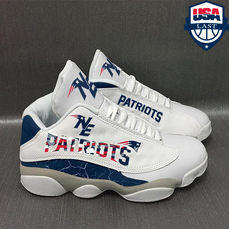 ibpYtuDn-TH140322-27xxxNew-England-Patriots-NFL-ver-1-Air-Jordan-13-sneaker3.jpg