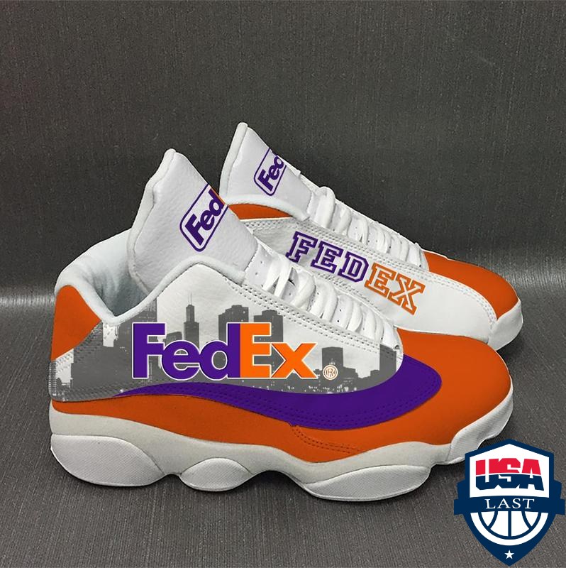 rkrwKMzC-TH180322-01xxxFedex-Federal-Express-Air-Jordan-13-sneaker3.jpeg