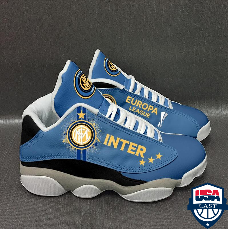 tho8HlcU-46r2KHpK-TH160322-50xxxInter-Milan-Europa-League-Air-Jordan-13-sneaker3.jpg