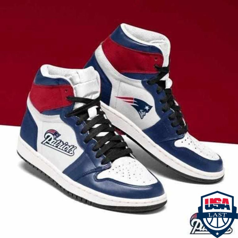 1zQvl7oA-TH080422-30xxxNew-England-Patriots-NFL-ver-6-Air-Jordan-High-Top-Sneaker-Shoes1.jpg