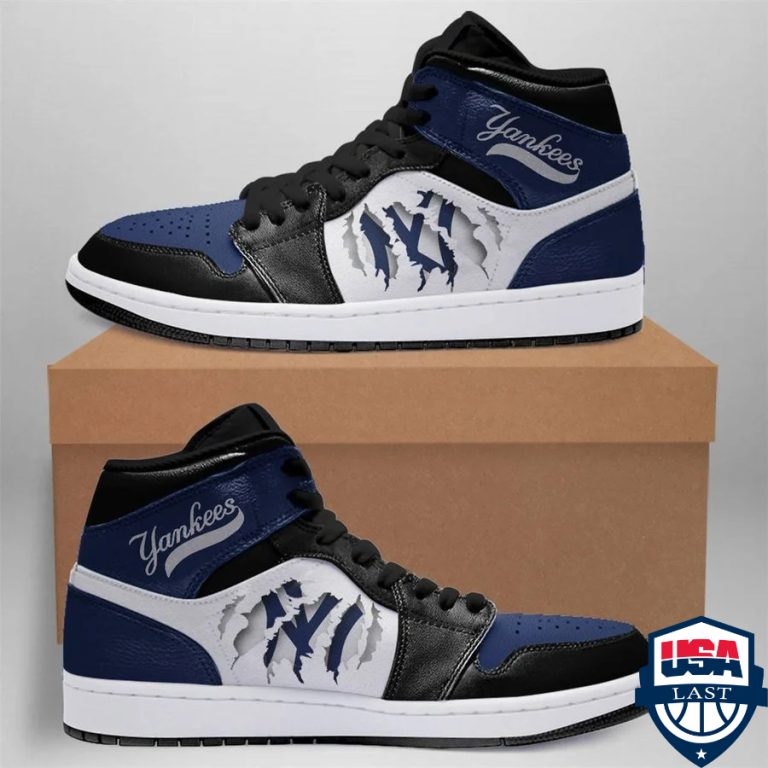 3LUovHwD-TH090422-47xxxNew-York-Yankees-MLB-ver-3-Air-Jordan-High-Top-Sneaker-Shoes3.jpg