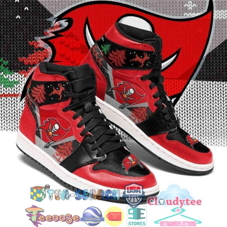 4Mcmy6pZ-TH160422-12xxxTampa-Bay-Buccaneers-NFL-Christmas-Air-Jordan-High-Top-Sneaker-Shoes2.jpg