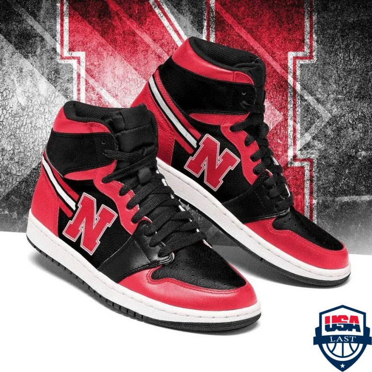 7iPG13cc-TH070422-37xxxNebraska-Cornhuskers-NCAA-Football-Air-Jordan-High-Top-Sneaker-Shoes1.jpg