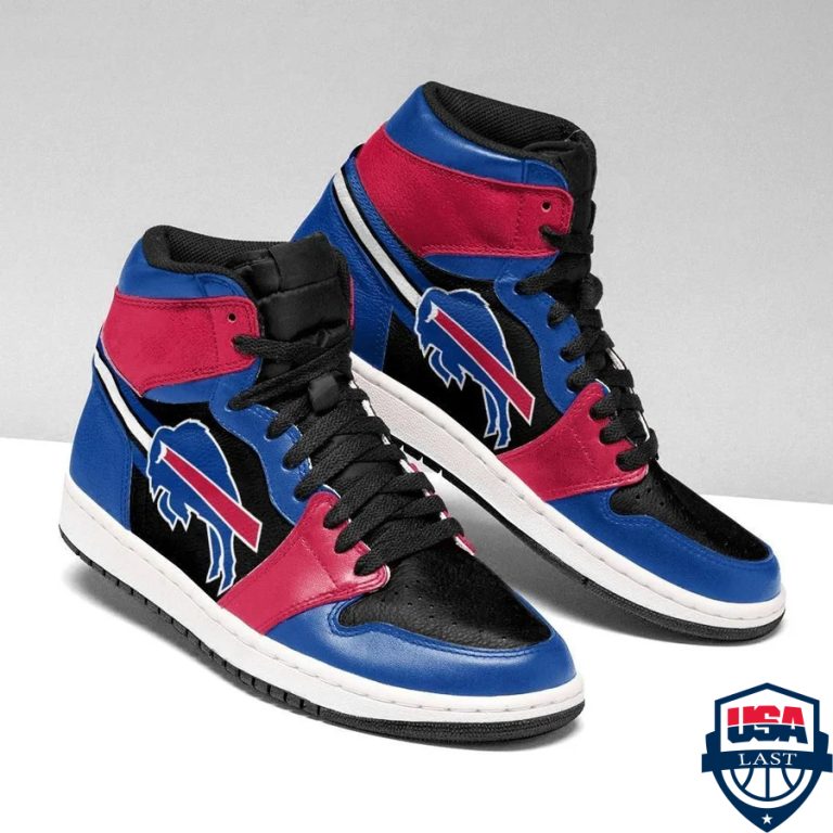 8Y4VwdLq-TH060422-44xxxBuffalo-Bills-NFL-ver-3-Air-Jordan-High-Top-Sneaker-Shoes1.jpg