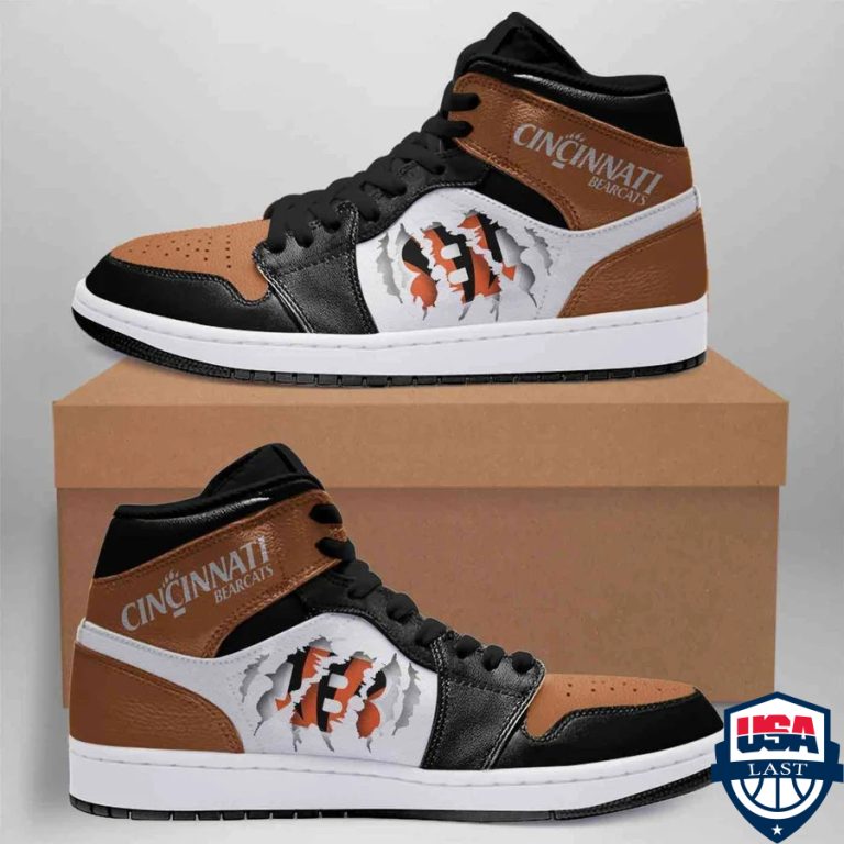 AaQFO4vu-TH070422-22xxxCincinnati-Bengals-NFL-ver-2-Air-Jordan-High-Top-Sneaker-Shoes3.jpg