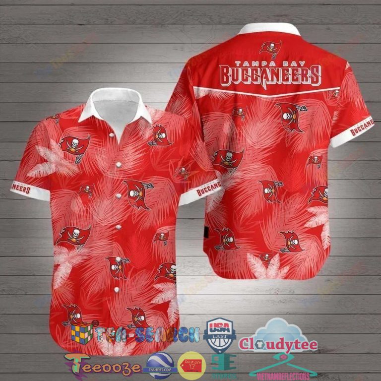 Kbq7uBSW-TH190422-15xxxTampa-Bay-Buccaneers-NFL-Tropical-Leaf-Hawaiian-Shirt1.jpg