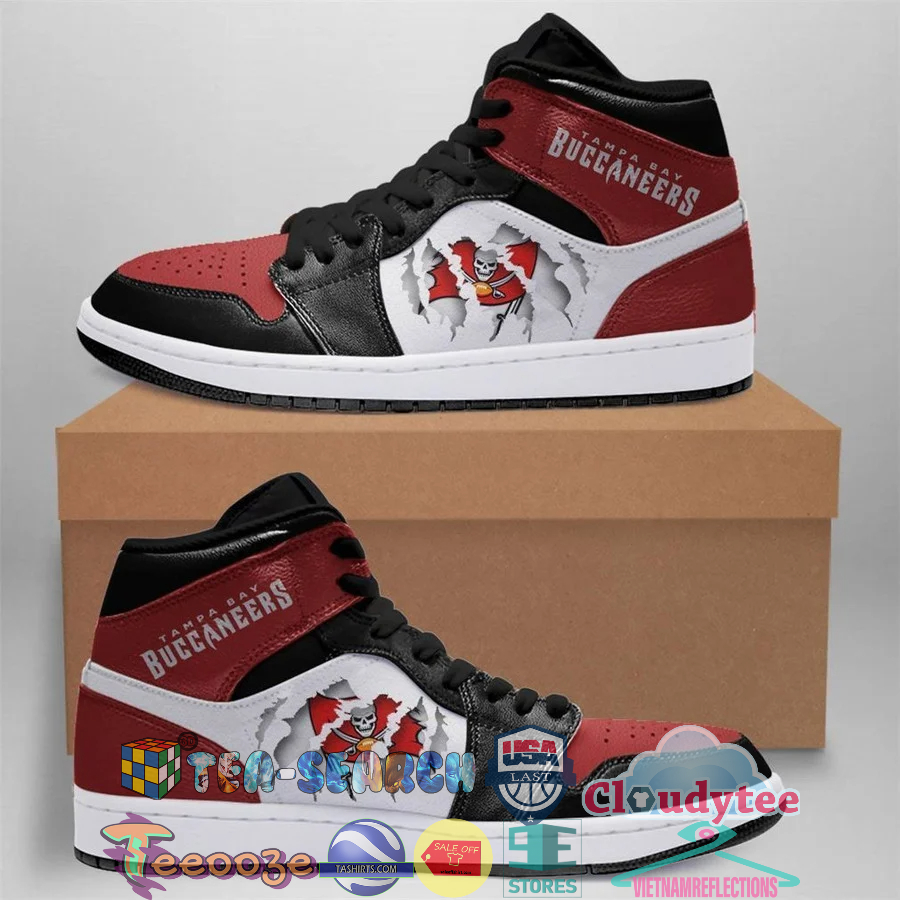 LqXKe3Yp-TH160422-09xxxTampa-Bay-Buccaneers-NFL-ver-4-Air-Jordan-High-Top-Sneaker-Shoes3.jpg