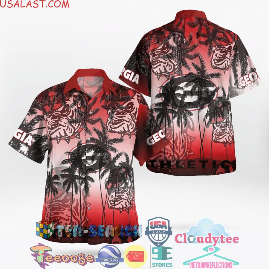 YyKzsLhG-TH050522-24xxxGeorgia-Bulldogs-NCAA-Palm-Tree-Aloha-Summer-Beach-Hawaiian-Shirt3.jpg
