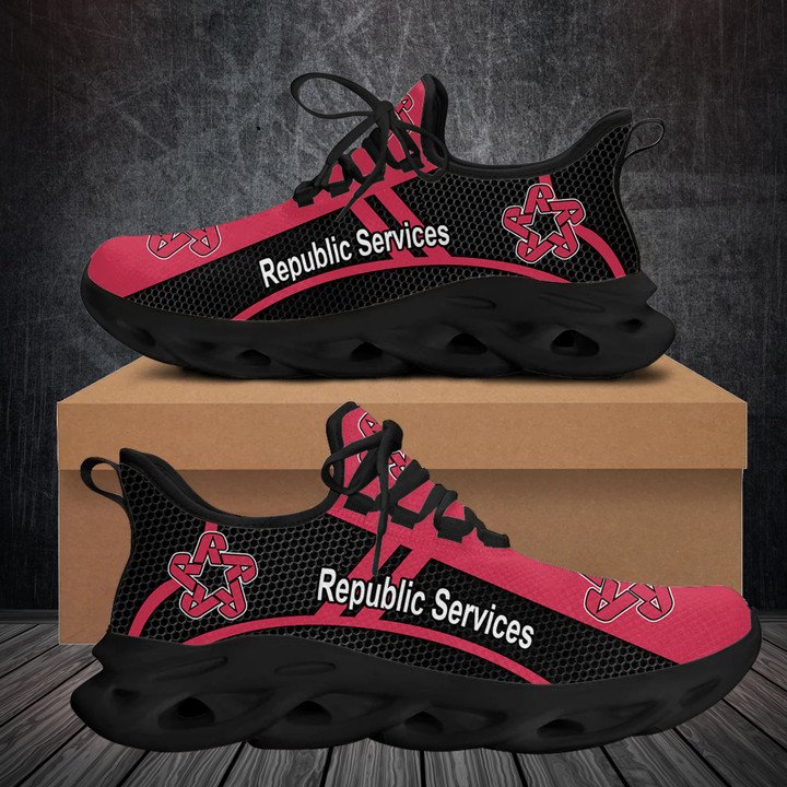 NEW Republic Services Max Soul sneaker