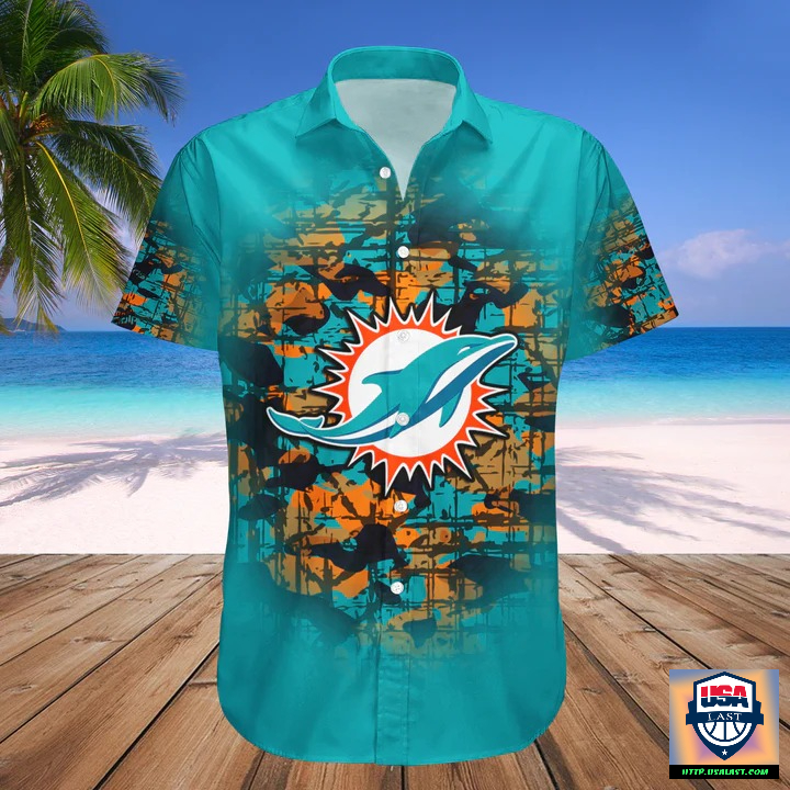 4Hme2j9E-T210622-60xxxMiami-Dolphins-Camouflage-Vintage-Hawaiian-Shirt-1.jpg