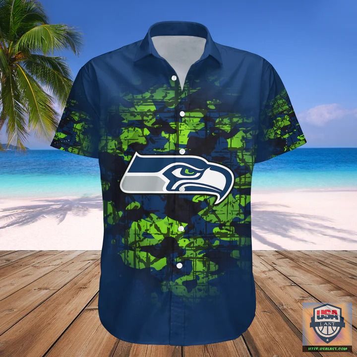 IsQGLU4z-T180622-65xxxSeattle-Seahawks-Camouflage-Vintage-Hawaiian-Shirt-1.jpg