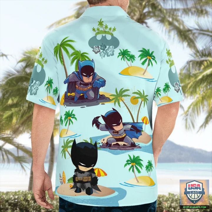 M2d7PoMX-T150622-12xxxCute-Batman-On-Beach-Blue-Hawaiian-Shirt-3.jpg
