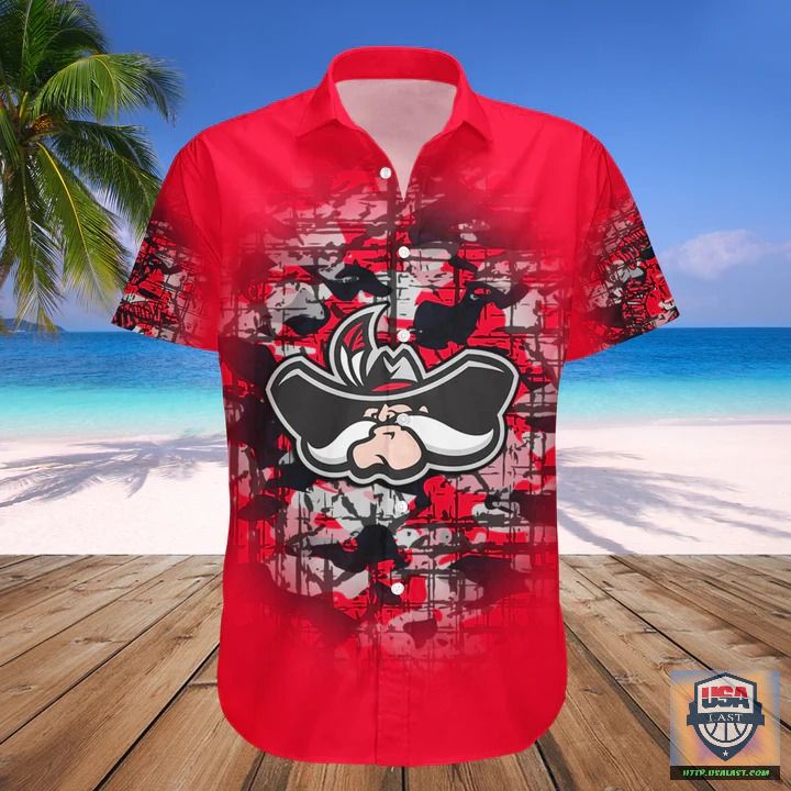 Np9TkJSy-T180622-44xxxUNLV-Rebels-Camouflage-Vintage-Hawaiian-Shirt-1.jpg