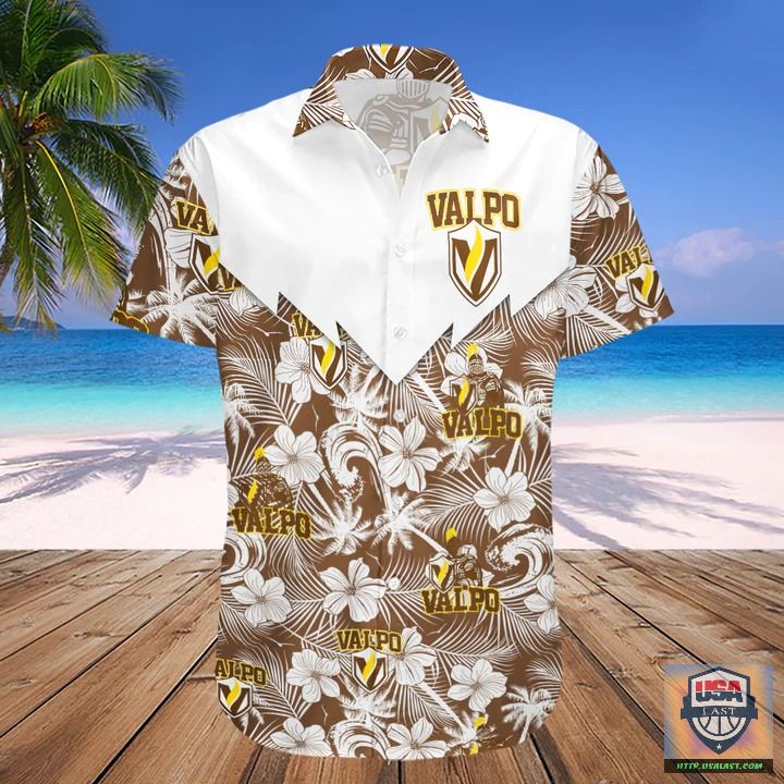 Amazon Valparaiso Beacons NCAA Tropical Seamless Hawaiian Shirt