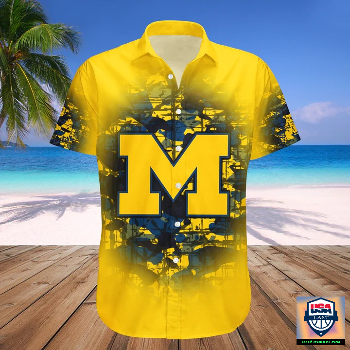 pA6oFjkK-T210622-57xxxMichigan-Wolverines-Camouflage-Vintage-Hawaiian-Shirt-1.jpg