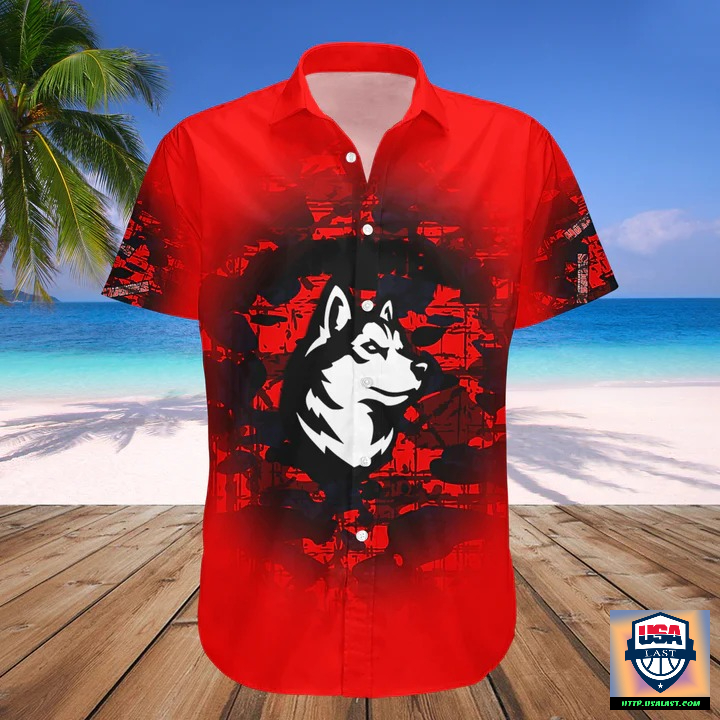 xy2yeoQS-T210622-45xxxNortheastern-Huskies-Camouflage-Vintage-Hawaiian-Shirt-1.jpg