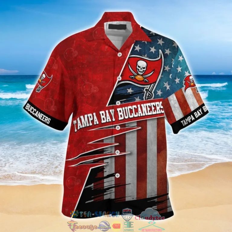 EExxK752-TH050722-34xxxTampa-Bay-Buccaneers-NFL-American-Flag-Hawaiian-Shirt2.jpg