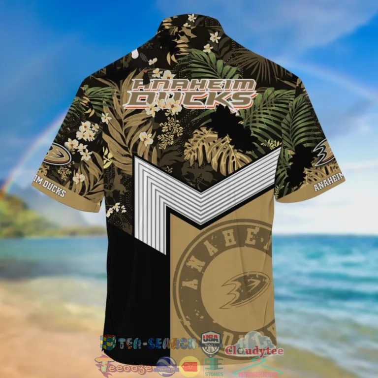 G7HD99D4-TH090722-40xxxAnaheim-Ducks-NHL-Tropical-Hawaiian-Shirt-And-Shorts1.jpg