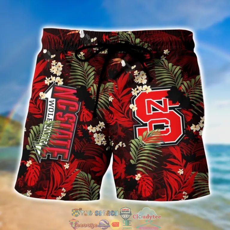 O7lS7XXx-TH110722-22xxxNC-State-Wolfpack-NCAA-Tropical-Hawaiian-Shirt-And-Shorts.jpg