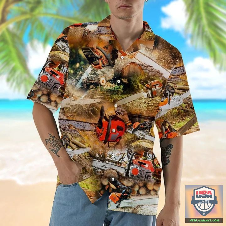 QuuGurlf-T050722-24xxxChainsaw-Short-Sleeve-Hawaiian-Shirt.jpg