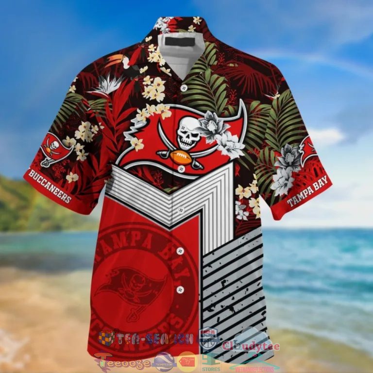 kspC7Y8g-TH090722-43xxxTampa-Bay-Buccaneers-NFL-Tropical-Hawaiian-Shirt-And-Shorts2.jpg