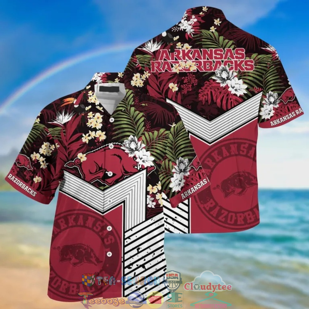 p7qvGte9-TH120722-01xxxArkansas-Razorbacks-NCAA-Tropical-Hawaiian-Shirt-And-Shorts3.jpg