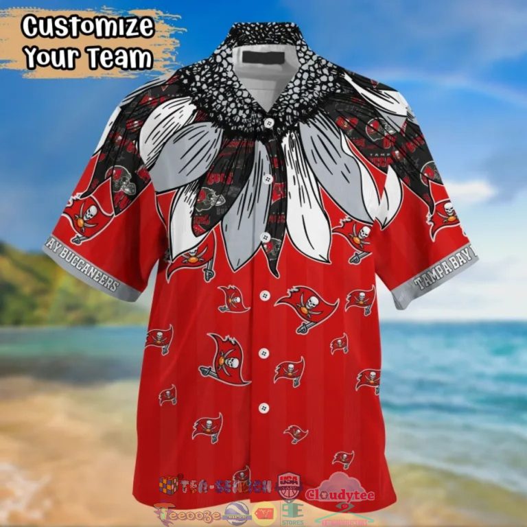 wFZiAsGs-TH050722-02xxxTampa-Bay-Buccaneers-NFL-Native-Feather-Hawaiian-Shirt2.jpg