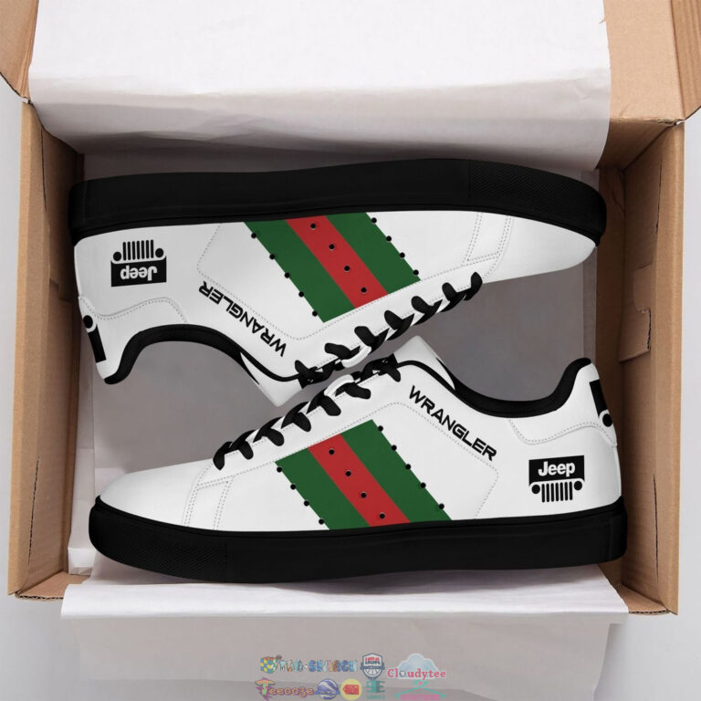 5n9CZ05D-TH260822-39xxxJeep-Wrangler-Green-Red-Stripes-Style-2-Stan-Smith-Low-Top-Shoes1.jpg