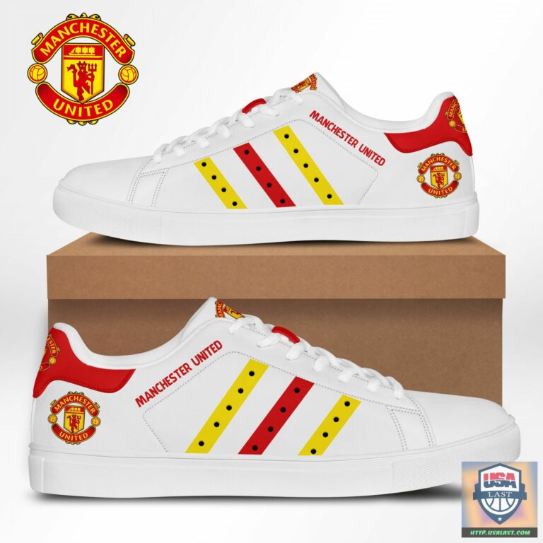 N5rkRuqi-T170822-55xxxManchester-United-Football-Club-Stan-Smith-Shoes-Model-01-1.jpg