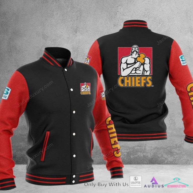 Chiefs Baseball jacket - You look different and cute
