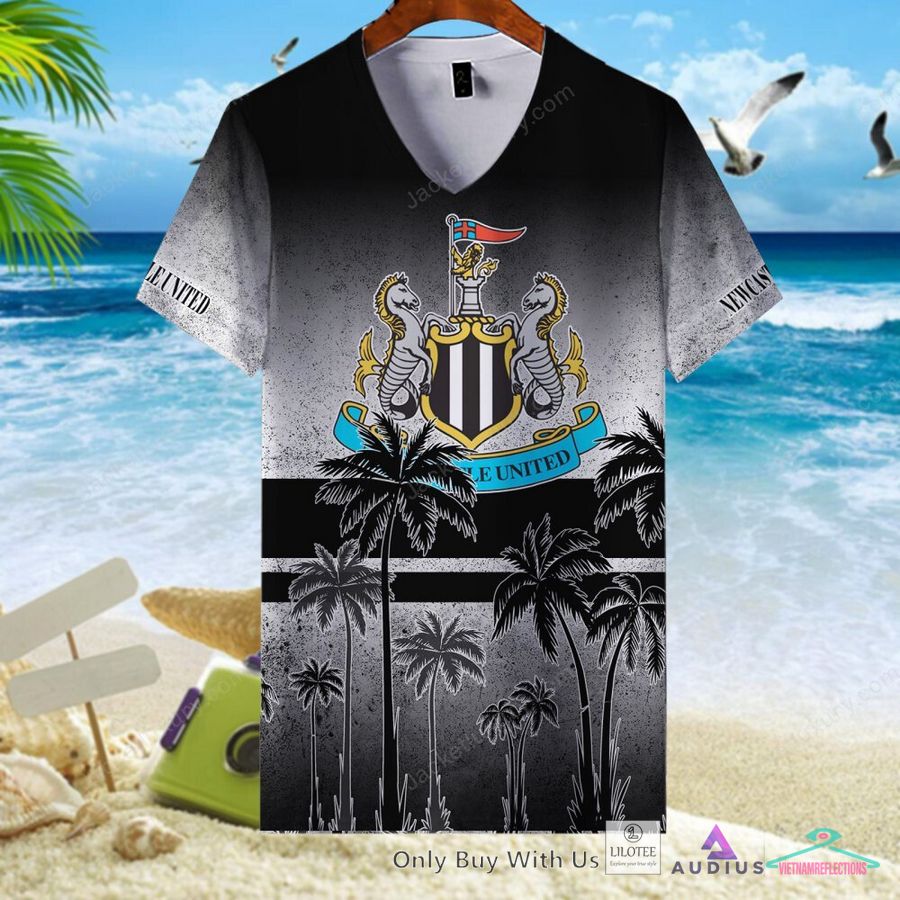 NEW Newcastle United F.C Coconut Hawaiian Shirt, Short 4